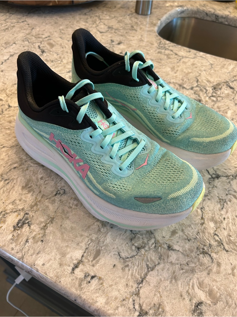 HOKA Women's Bondi 9 Running Shoes - size 10 wide
